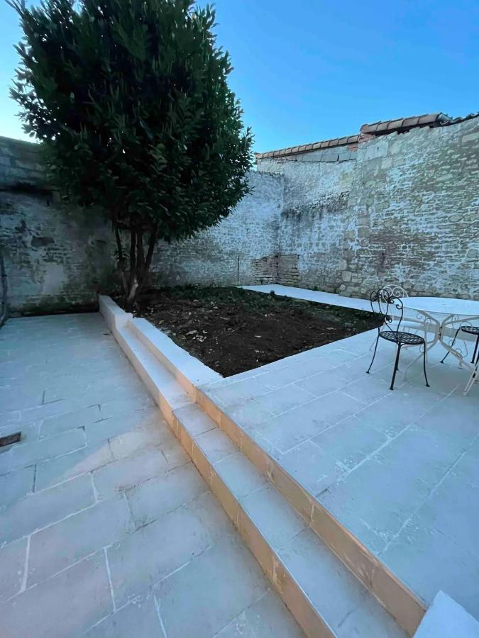 Le Jardin Niortais - Hyper Centre- Proche Gare - Paisible - Grand Jardin Prive, Wifi Hd -Netflix Daire Dış mekan fotoğraf