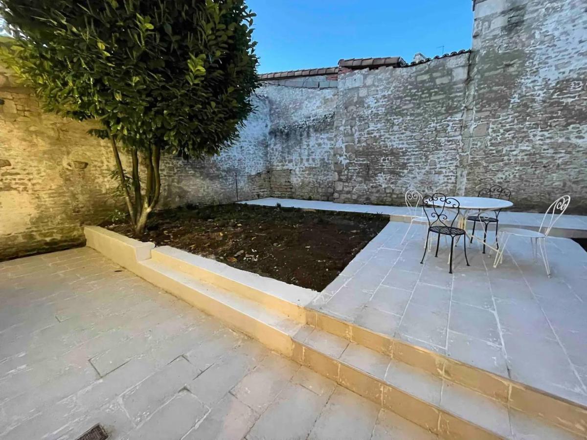 Le Jardin Niortais - Hyper Centre- Proche Gare - Paisible - Grand Jardin Prive, Wifi Hd -Netflix Daire Dış mekan fotoğraf